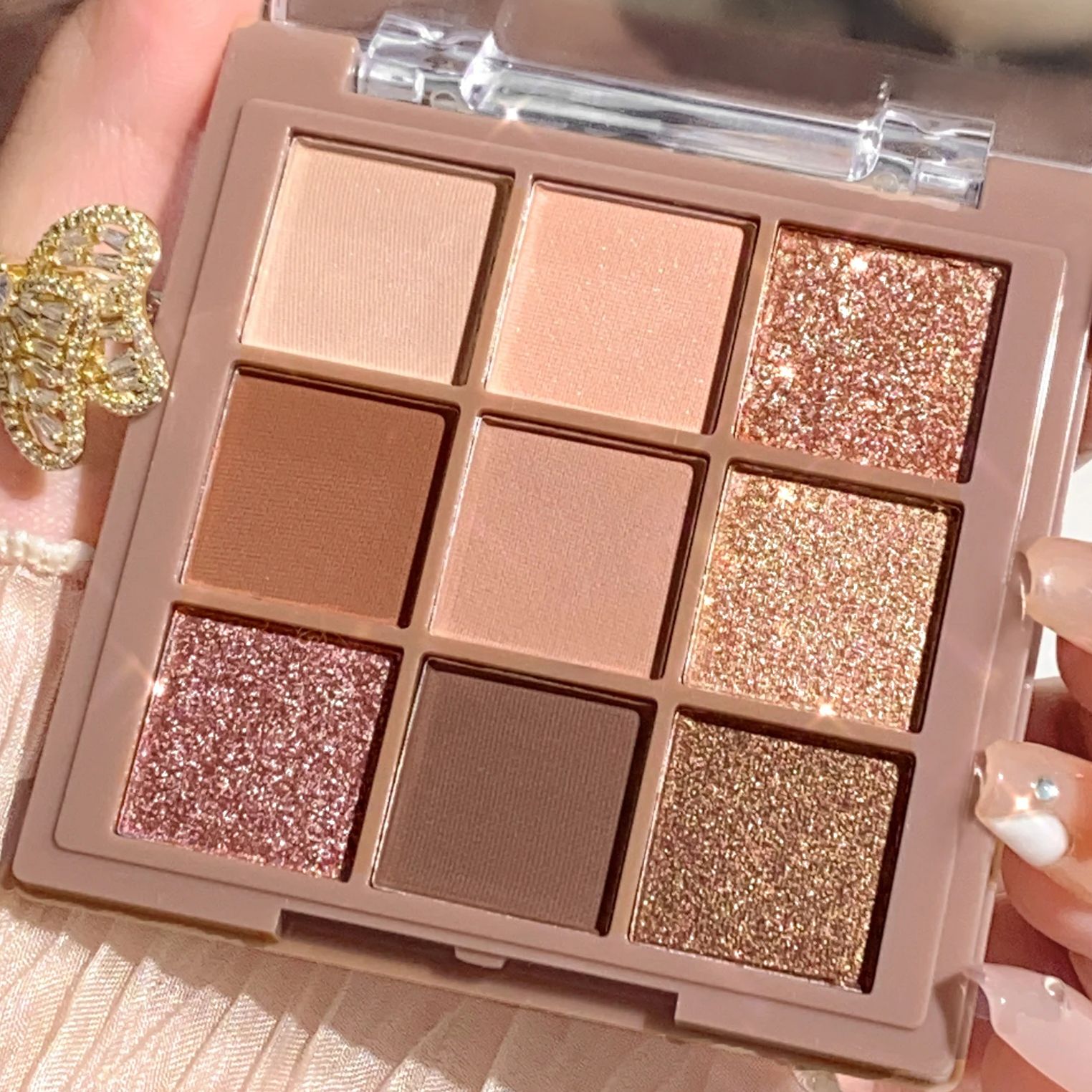 Beauty Huda Makeup - Luksusowa paleta cieni do powiek w