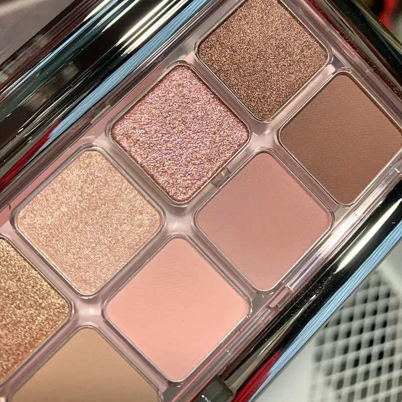 12 kolorowych cieni do powiek  – Beauty Huda Makeup recenzja i cena