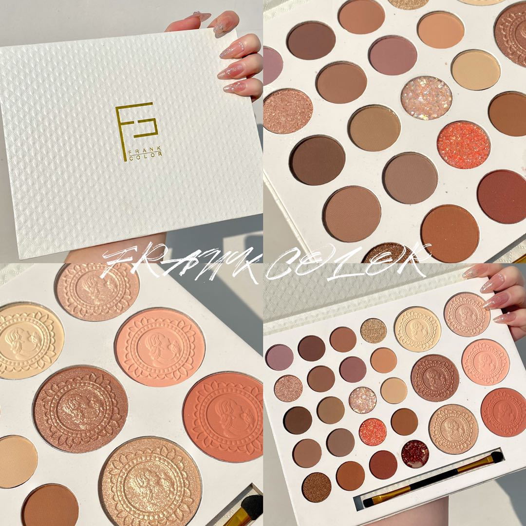 Paleta cieni do powiek 26 kolo – Beauty Huda Makeup recenzja i cena