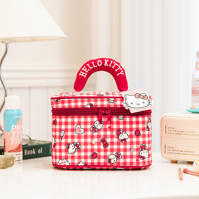 Urocza kosmetyczka z nadrukiem – Beauty Makeup Box Set recenzja i cena